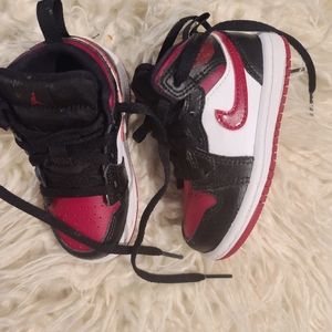 Nike Air Jordan 1 Mid (toddler)